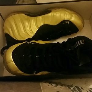 Black &yellow foamposites